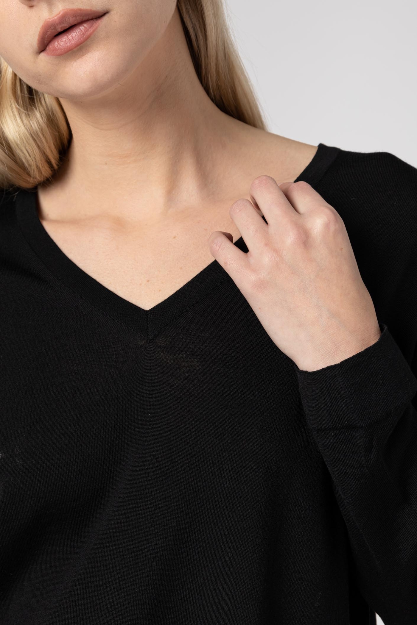 Extrafine Wool V-Neck Sweater