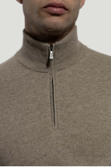 Henley Neckline with zipper in Cashmere